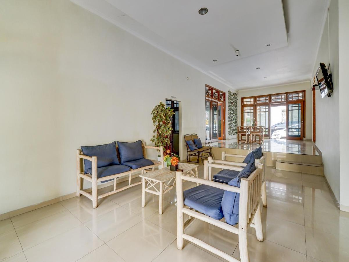 Collection O 3945 Bale Tardian Syariah Hotel Melati Exterior photo